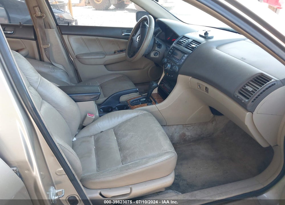 2004 HONDA ACCORD 2.4 EX VIN: 1HGCM56834A135423