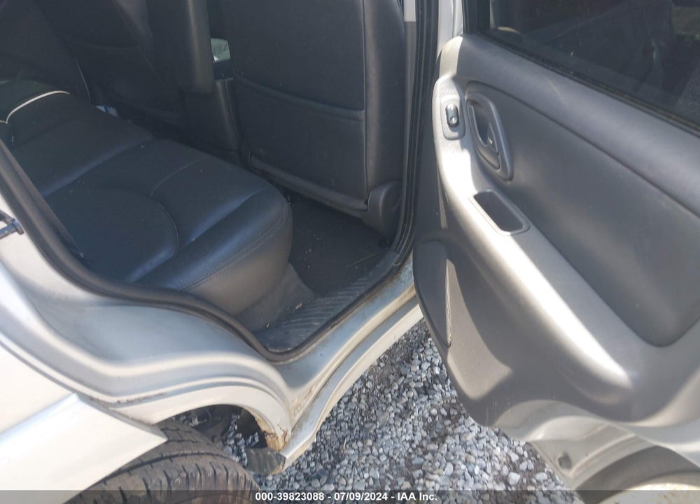 2005 MAZDA TRIBUTE S VIN: 4F2YZ96165KM08527