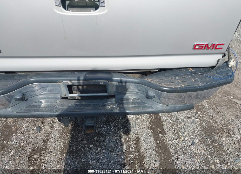 2005 GMC SIERRA 1500 SLE VIN: 2GTEC19T151107067