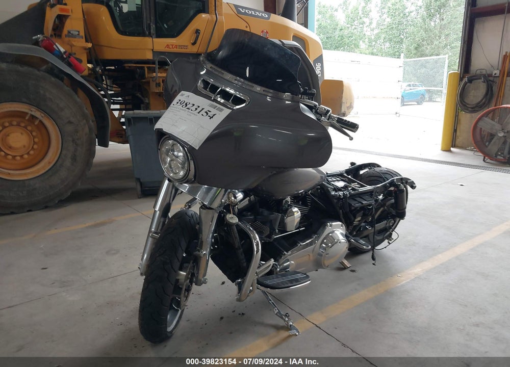 2014 HARLEY-DAVIDSON FLHX STREET GLIDE VIN: 1HD1KBM13EB624771