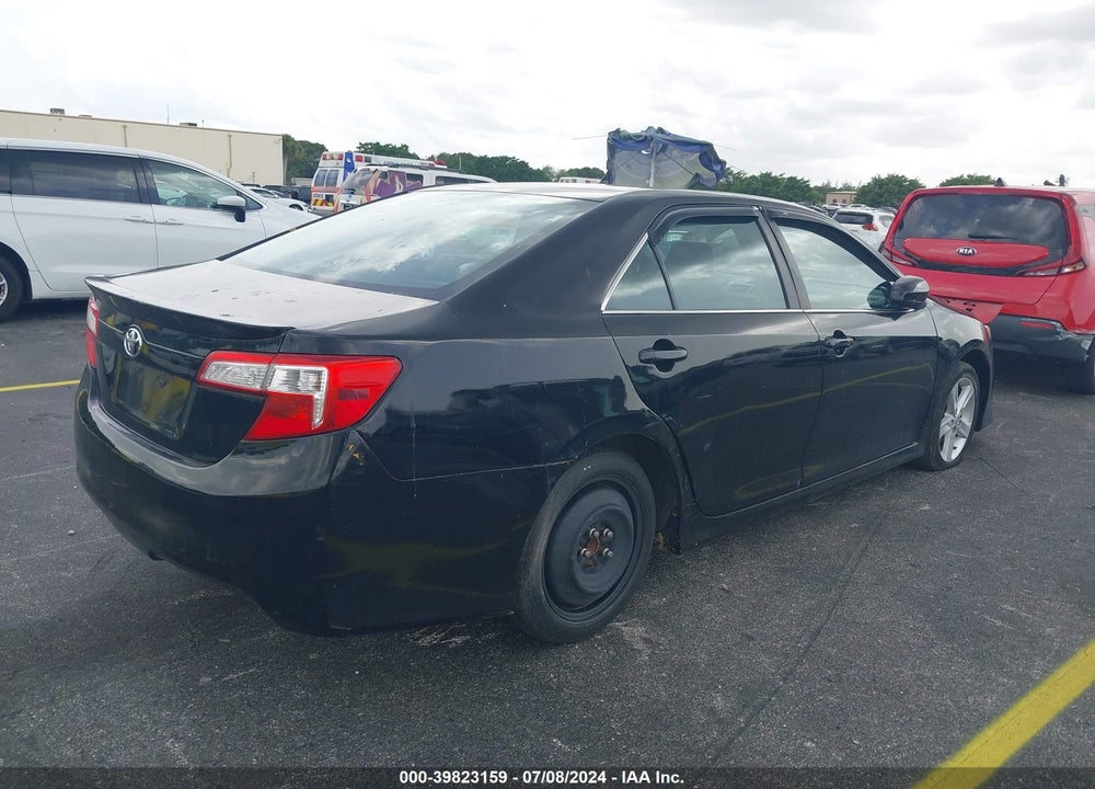 2014 TOYOTA CAMRY SE VIN: 4T1BF1FK3EU773420