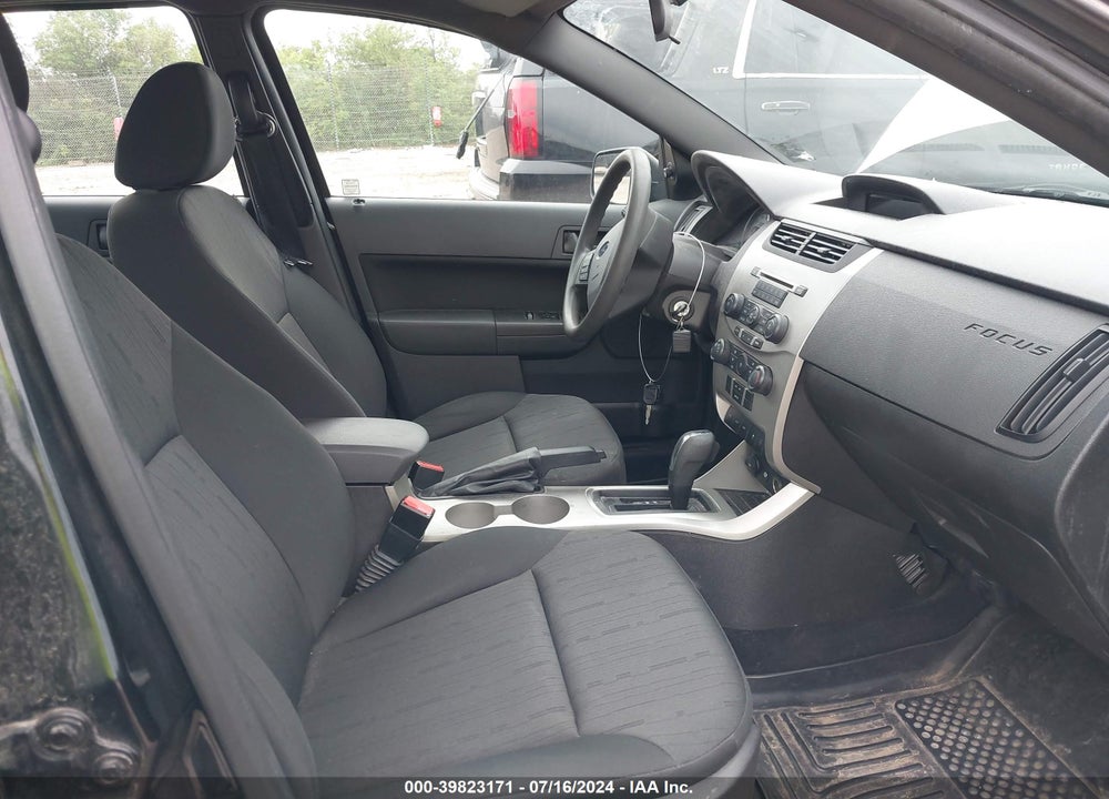 2010 FORD FOCUS SE VIN: 1FAHP3FN9AW239618