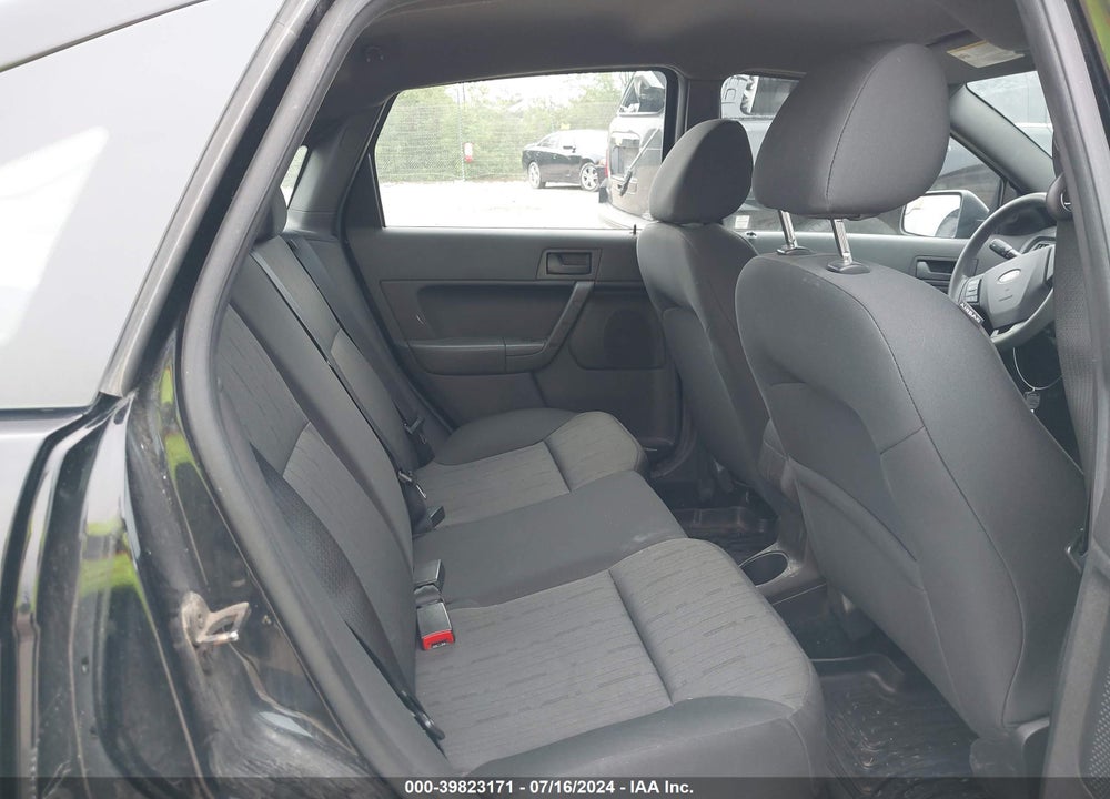 2010 FORD FOCUS SE VIN: 1FAHP3FN9AW239618