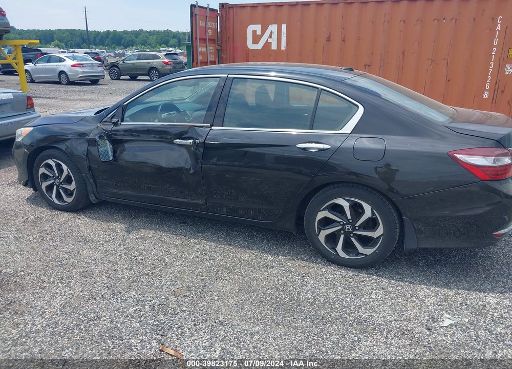 2017 HONDA ACCORD EX-L V6 VIN: 1HGCR3F88HA001924