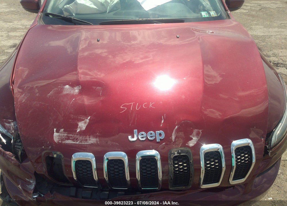 2018 JEEP CHEROKEE LATITUDE PLUS 4X4 VIN: 1C4PJMLB8JD602381
