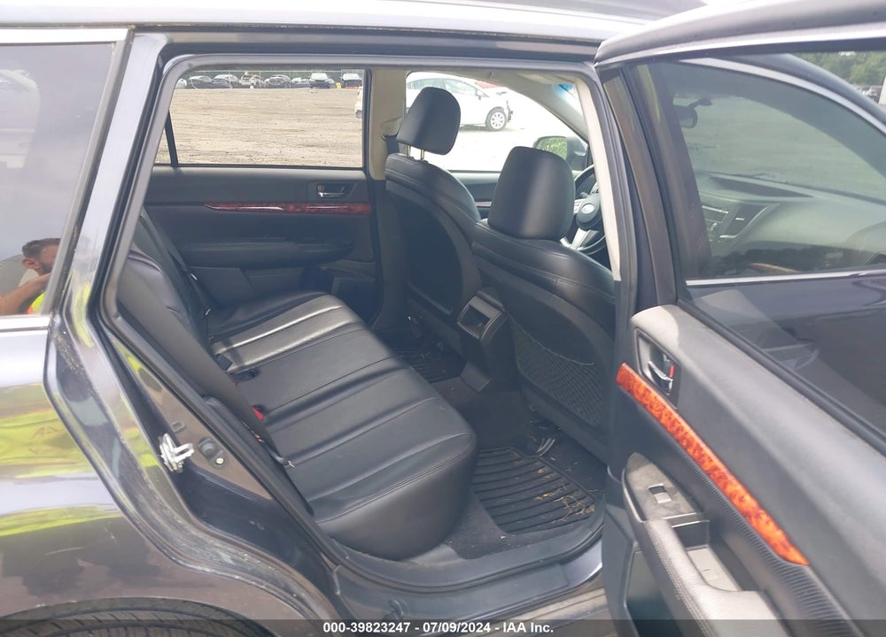 2010 SUBARU OUTBACK 3.6R LIMITED VIN: 4S4BRDJC7A2322098