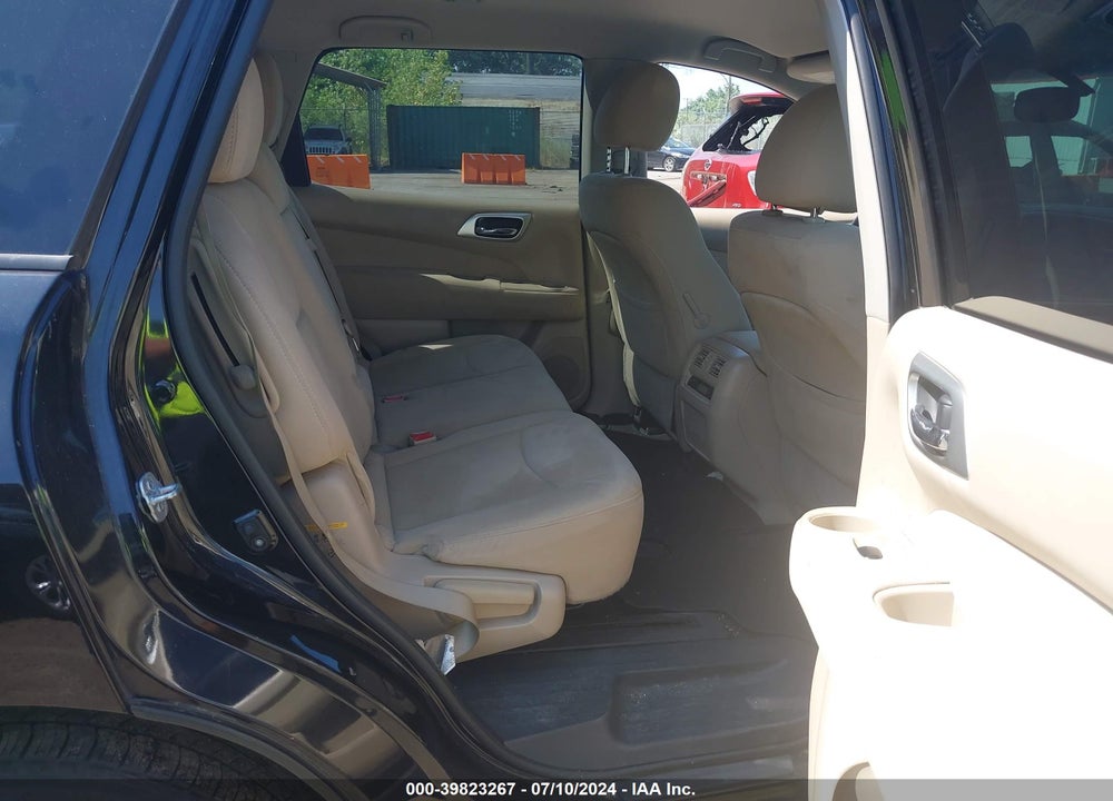 2016 NISSAN PATHFINDER SV VIN: 5N1AR2MM4GC606778