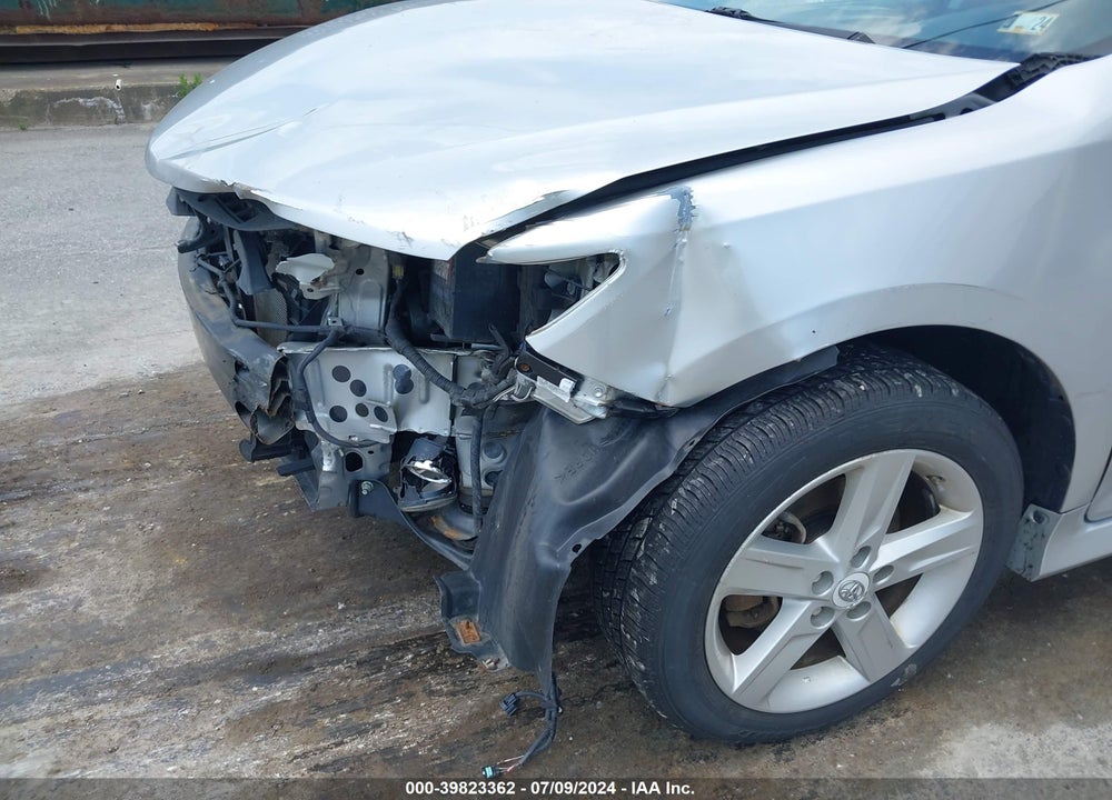 2013 TOYOTA CAMRY SE VIN: 4T1BF1FK7DU654221