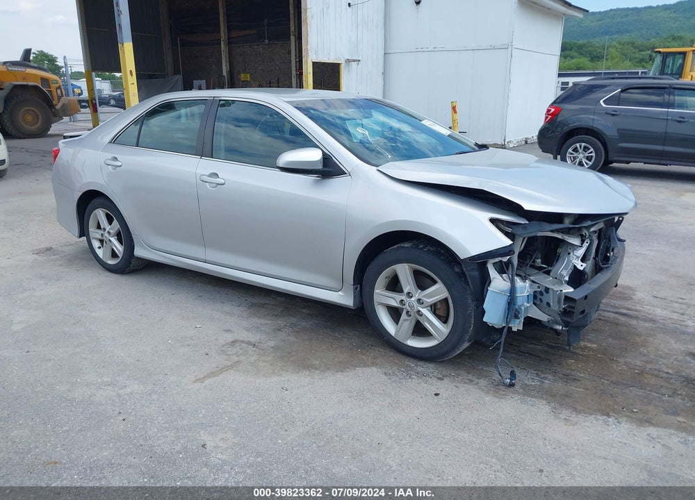 2013 TOYOTA CAMRY SE VIN: 4T1BF1FK7DU654221