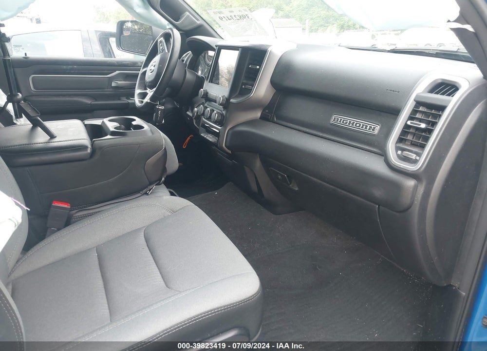 2021 RAM 1500 BIG HORN QUAD CAB 4X2 6'4 BOX VIN: 1C6RREBG7MN625340
