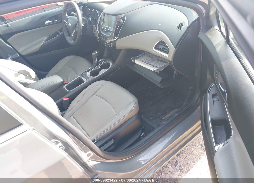 2018 CHEVROLET CRUZE LT AUTO VIN: 1G1BE5SM2J7136770