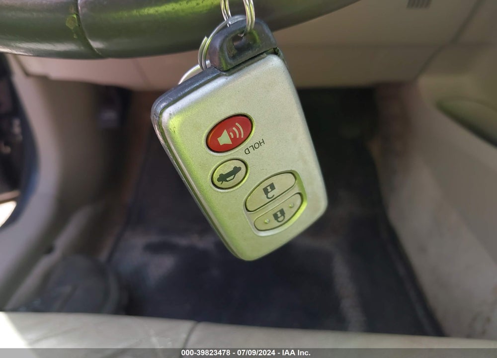 2010 TOYOTA CAMRY XLE VIN: 4T1BF3EK8AU052193