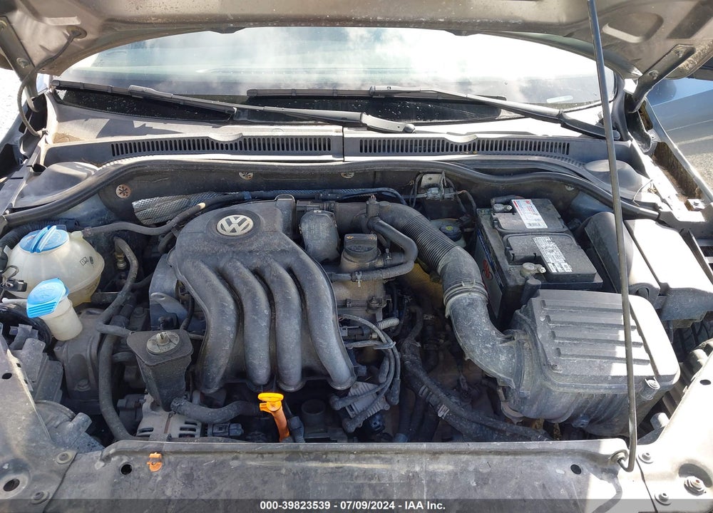 2012 VOLKSWAGEN JETTA 2.0L S VIN: 3VW2K7AJ7CM384912
