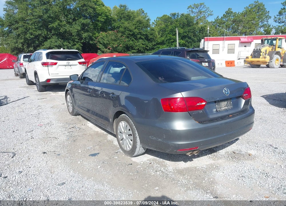 2012 VOLKSWAGEN JETTA 2.0L S VIN: 3VW2K7AJ7CM384912