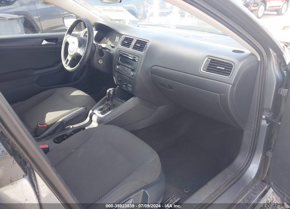 2012 VOLKSWAGEN JETTA 2.0L S VIN: 3VW2K7AJ7CM384912