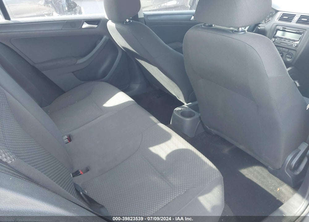 2012 VOLKSWAGEN JETTA 2.0L S VIN: 3VW2K7AJ7CM384912