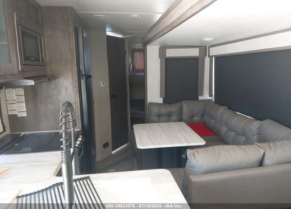 2021 SALEM 26DBUD VIN: 4X4TSMB21MA328065