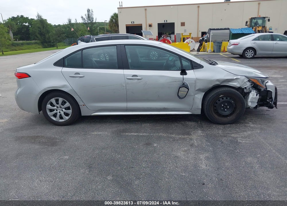 2022 TOYOTA COROLLA LE VIN: 5YFEPMAE3NP377440