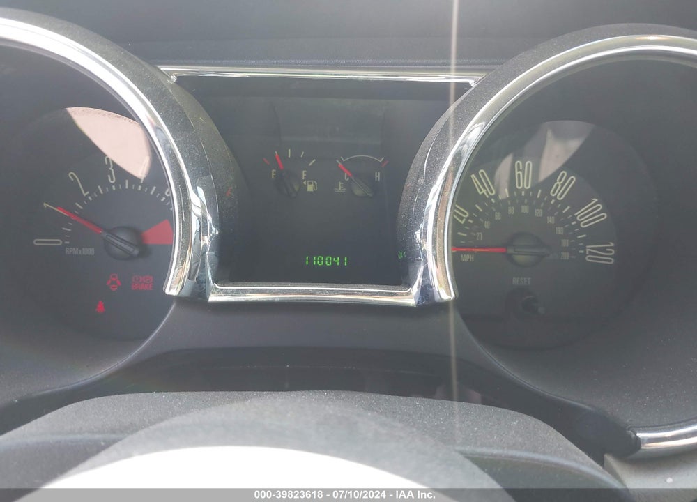 2005 FORD MUSTANG V6 DELUXE/V6 PREMIUM VIN: 1ZVFT80N655116113