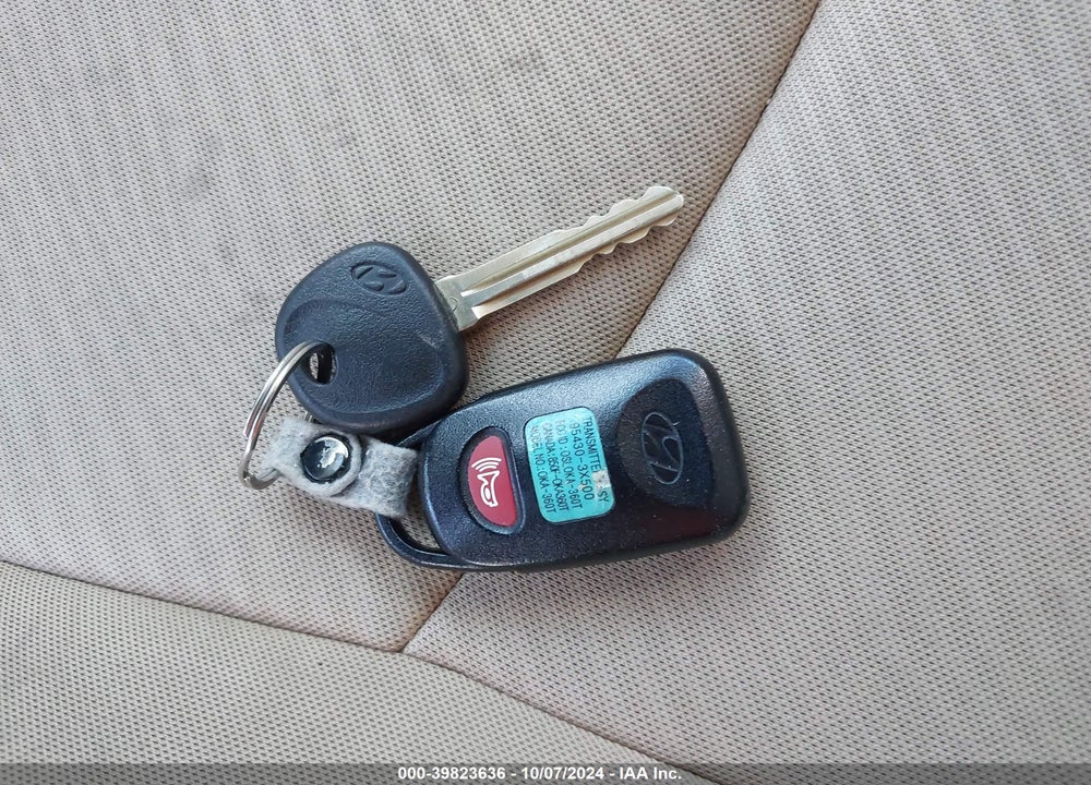 2012 HYUNDAI ELANTRA GLS VIN: 5NPDH4AE0CH094030