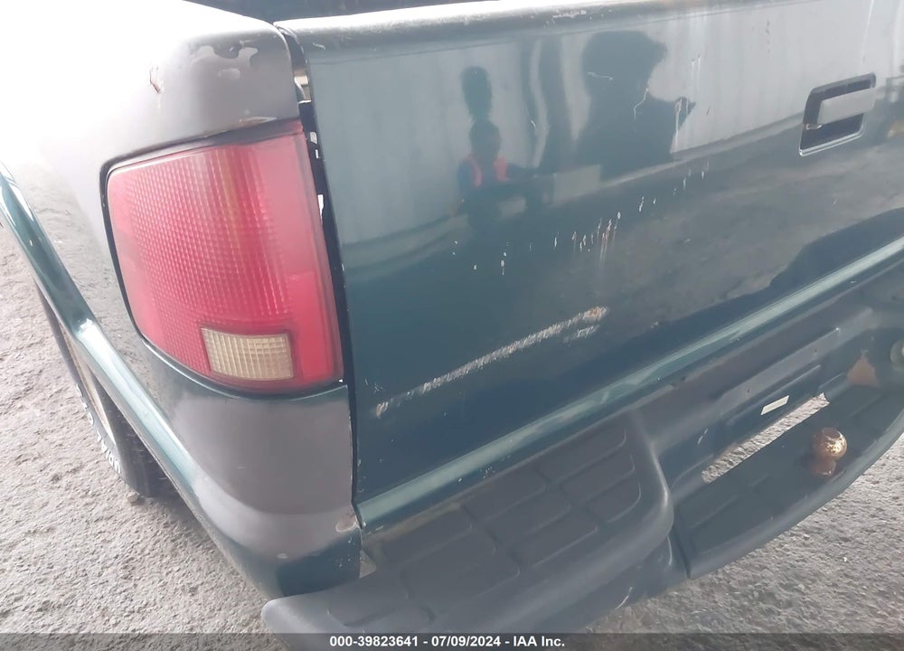 1998 CHEVROLET S-10 FLEETSIDE VIN: 1GCCS1441W8165690