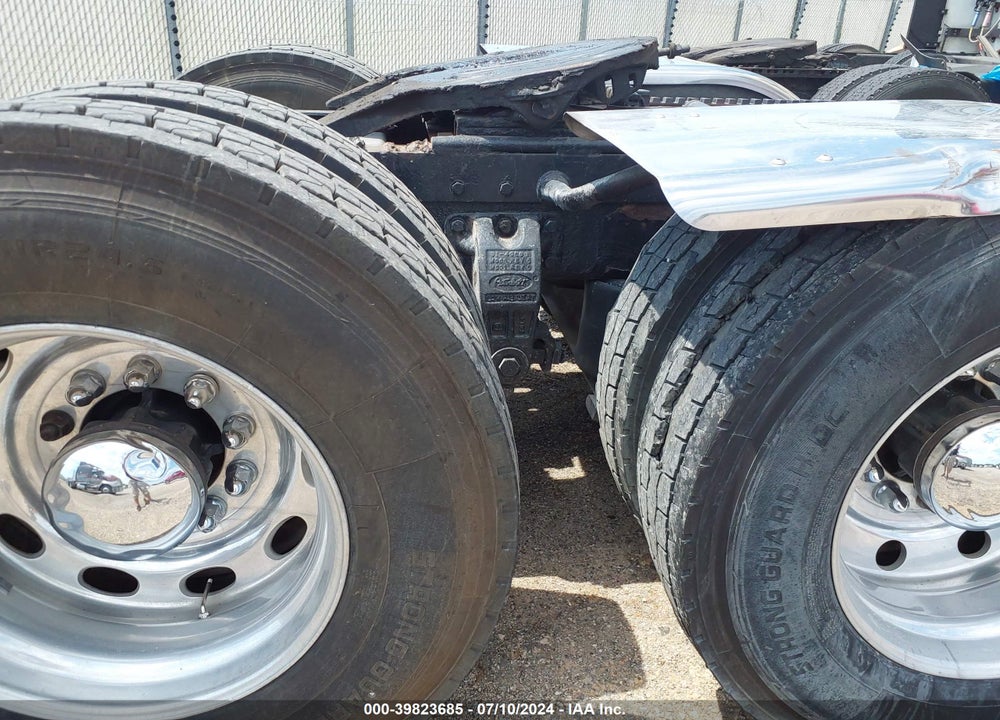 2000 PETERBILT 379 VIN: 1XP5DB9X6YD504464