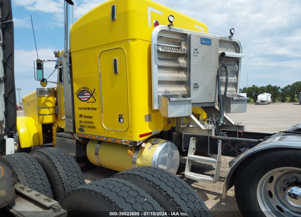 2000 PETERBILT 379 VIN: 1XP5DB9X6YD504464
