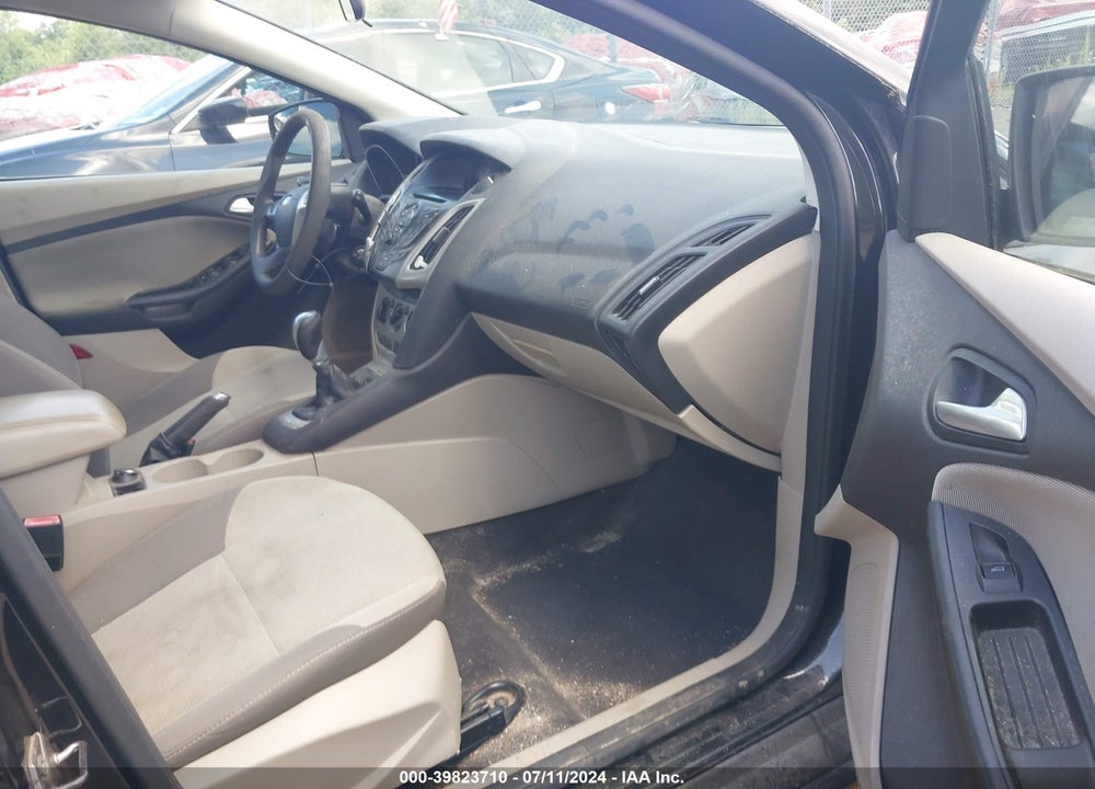 2013 FORD FOCUS SE VIN: 1FADP3K24DL349105