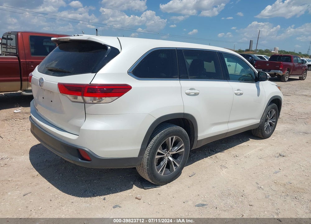 2019 TOYOTA HIGHLANDER LE VIN: 5TDZZRFHXKS326984
