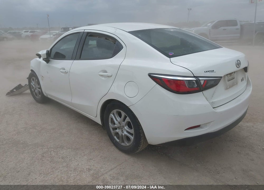 2016 SCION IA VIN: 3MYDLBZV1GY123858