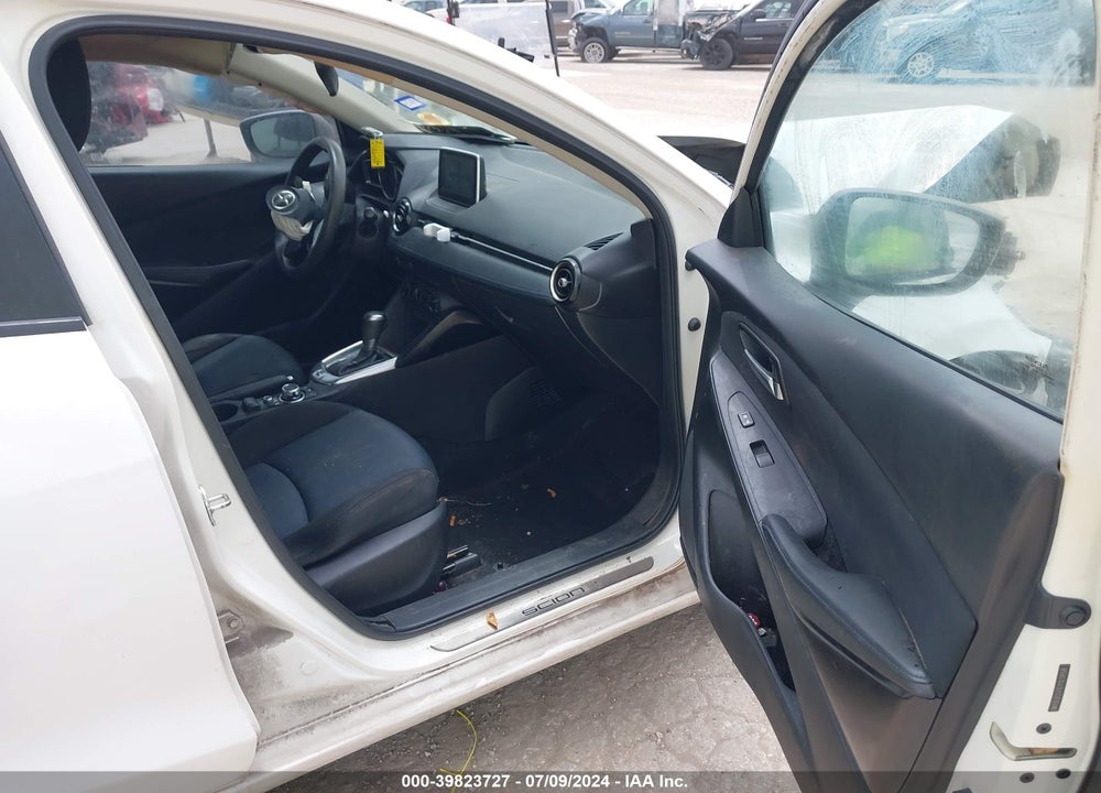 2016 SCION IA VIN: 3MYDLBZV1GY123858