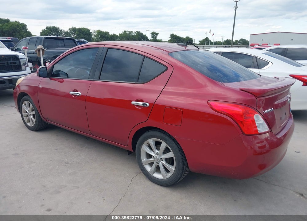 2014 NISSAN VERSA 1.6 SL VIN: 3N1CN7APXEL849827