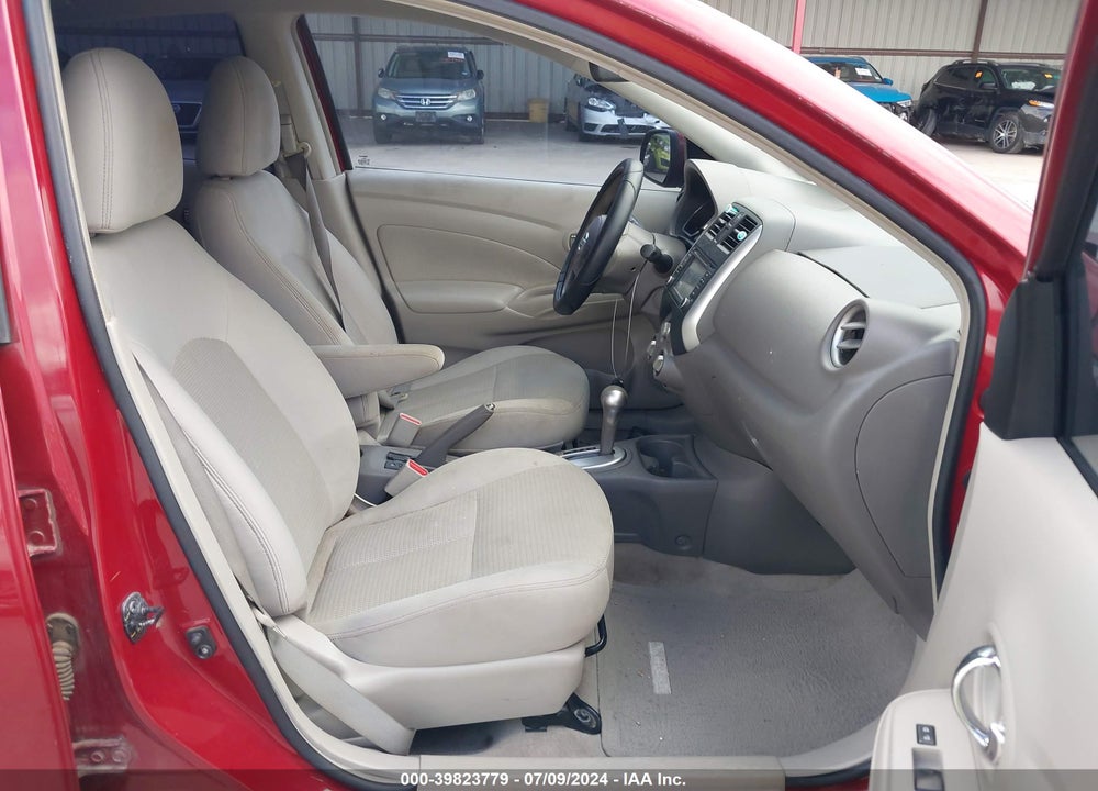 2014 NISSAN VERSA 1.6 SL VIN: 3N1CN7APXEL849827