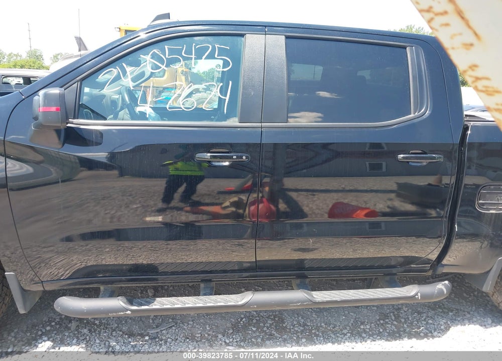 2021 CHEVROLET SILVERADO 1500 4WD SHORT BED RST VIN: 1GCUYEED9MZ403219