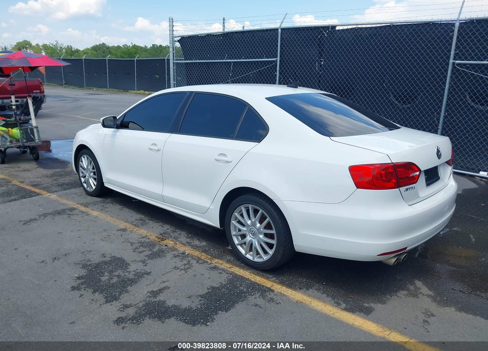 2011 VOLKSWAGEN JETTA 2.5L SE VIN: 3VWDX7AJ6BM368922