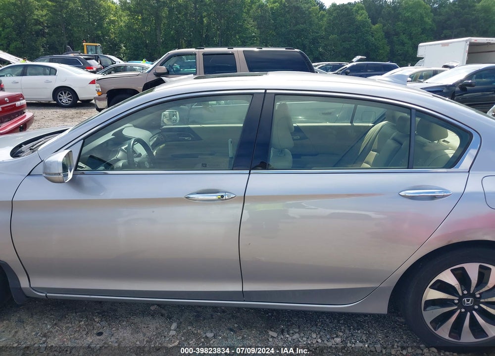 2017 HONDA ACCORD HYBRID EX-L VIN: JHMCR6F51HC025085