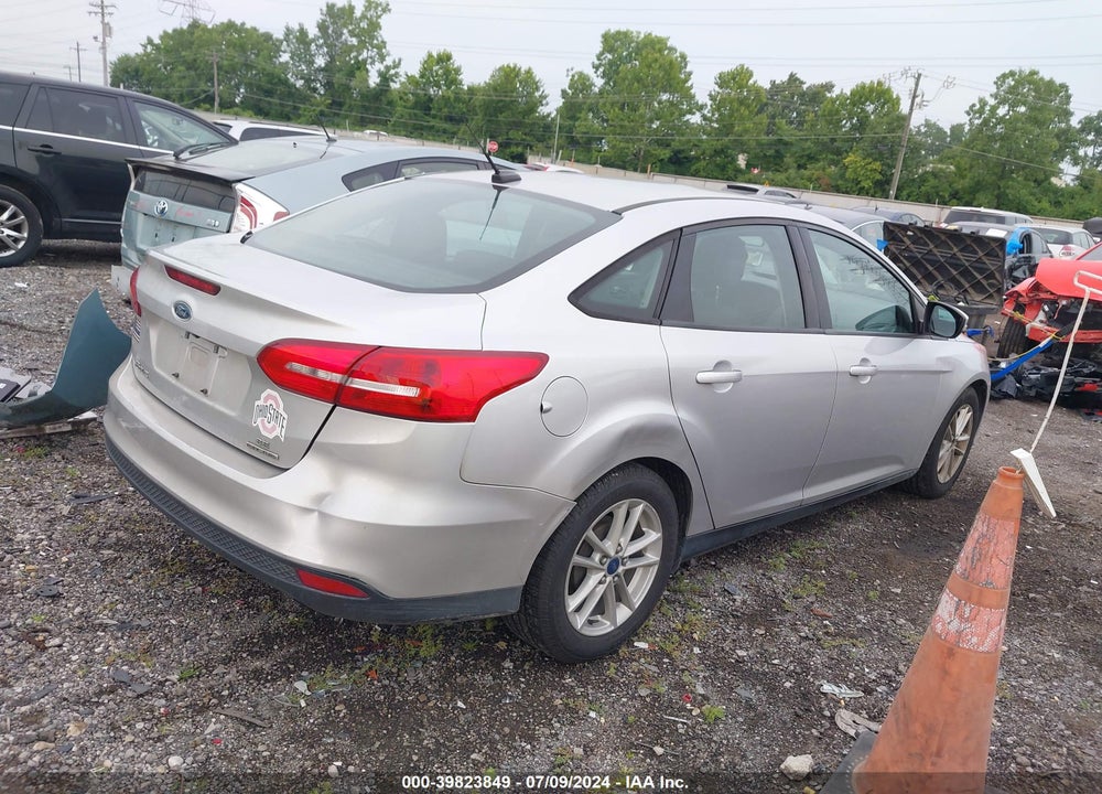 2015 FORD FOCUS SE VIN: 1FADP3F29FL205658
