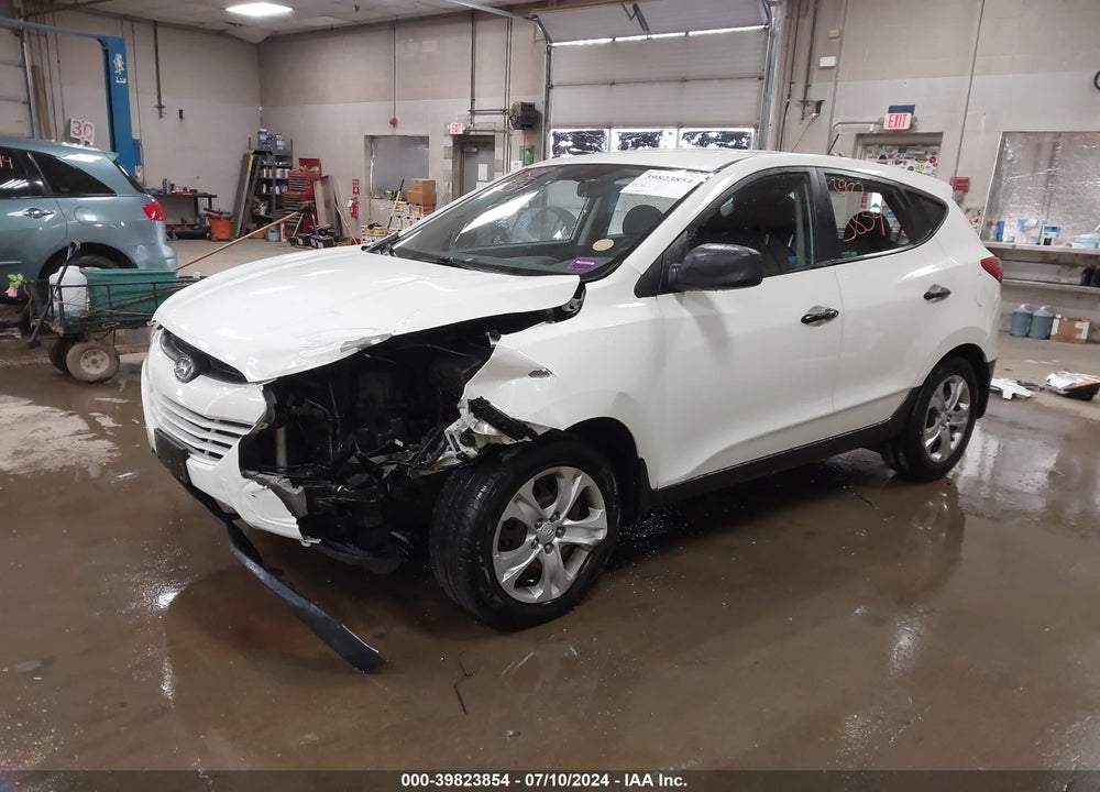 2010 HYUNDAI TUCSON GLS VIN: KM8JT3AC1AU075785