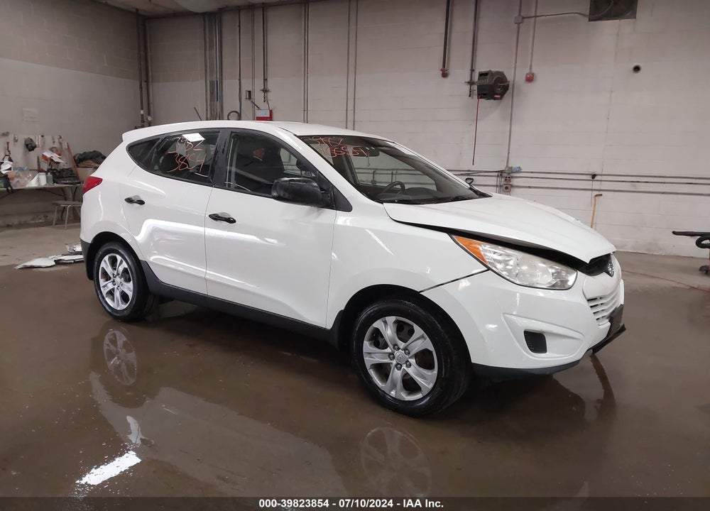 2010 HYUNDAI TUCSON GLS VIN: KM8JT3AC1AU075785