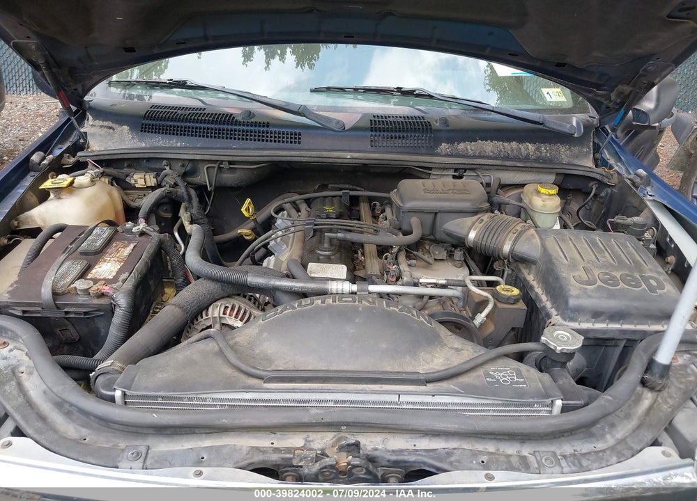 2003 JEEP GRAND CHEROKEE LAREDO VIN: 1J4GX48S73C558044