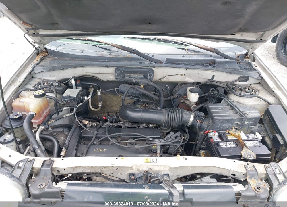 2002 FORD ESCAPE XLS VIN: 1FMYU01B12KC99962