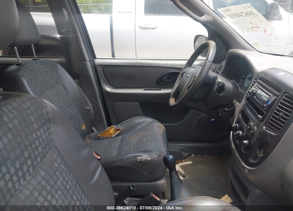 2002 FORD ESCAPE XLS VIN: 1FMYU01B12KC99962