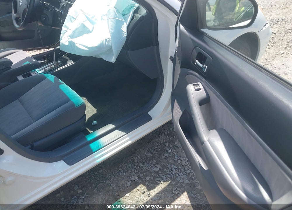 2003 HONDA CIVIC LX VIN: 1HGES16543L005912