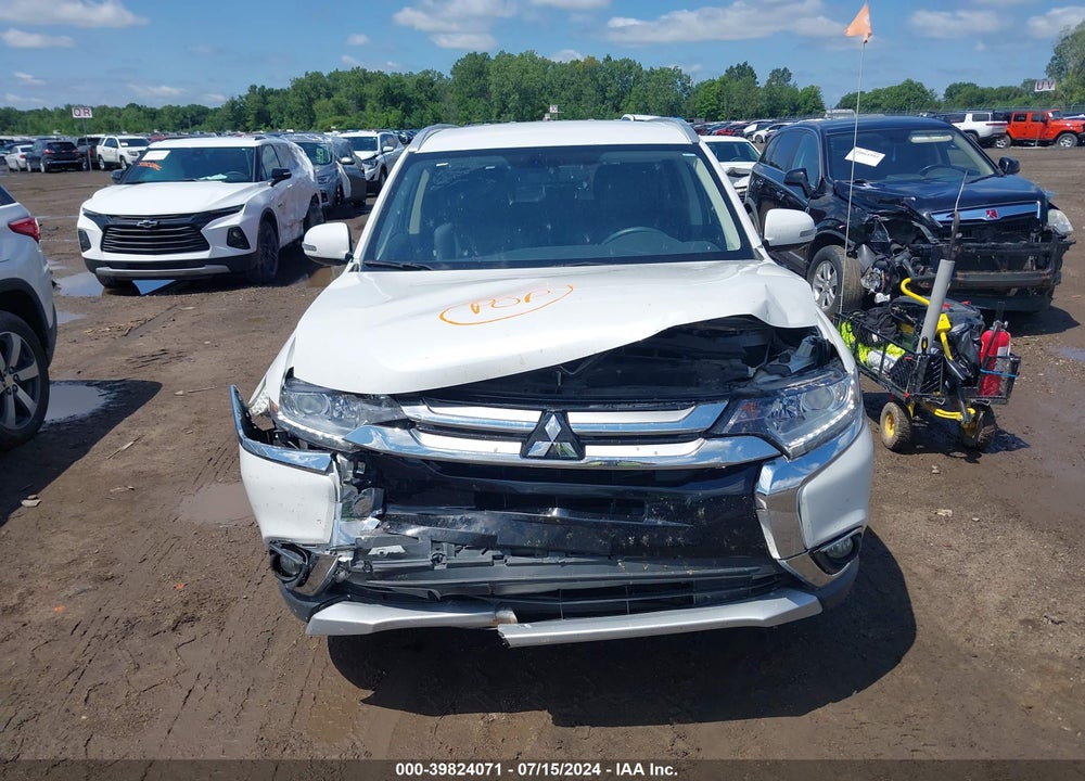 2018 MITSUBISHI OUTLANDER SEL VIN: JA4AZ3A31JZ063670