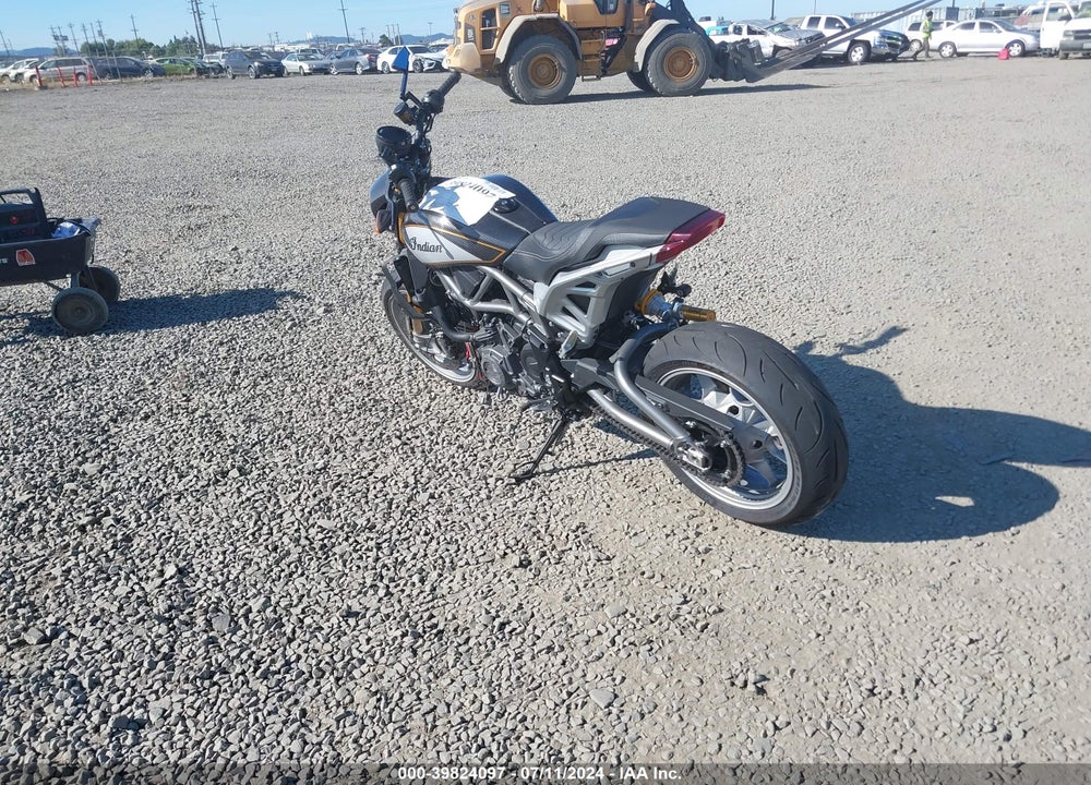 2023 INDIAN MOTORCYCLE CO. FTR R CARBON VIN: 56KRZR226P3009322