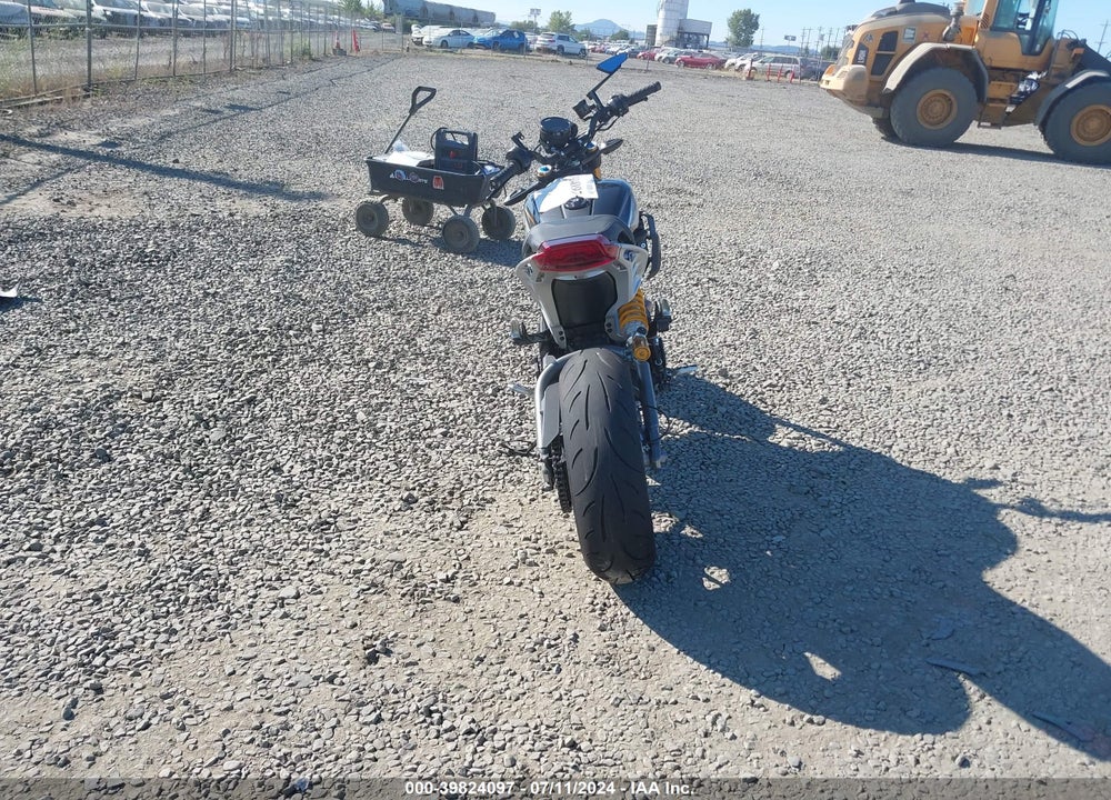 2023 INDIAN MOTORCYCLE CO. FTR R CARBON VIN: 56KRZR226P3009322