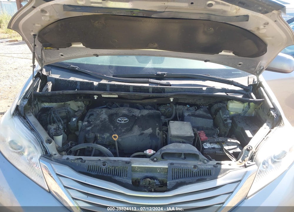 2017 TOYOTA SIENNA VIN: 5TDKZ3DC0HS874703