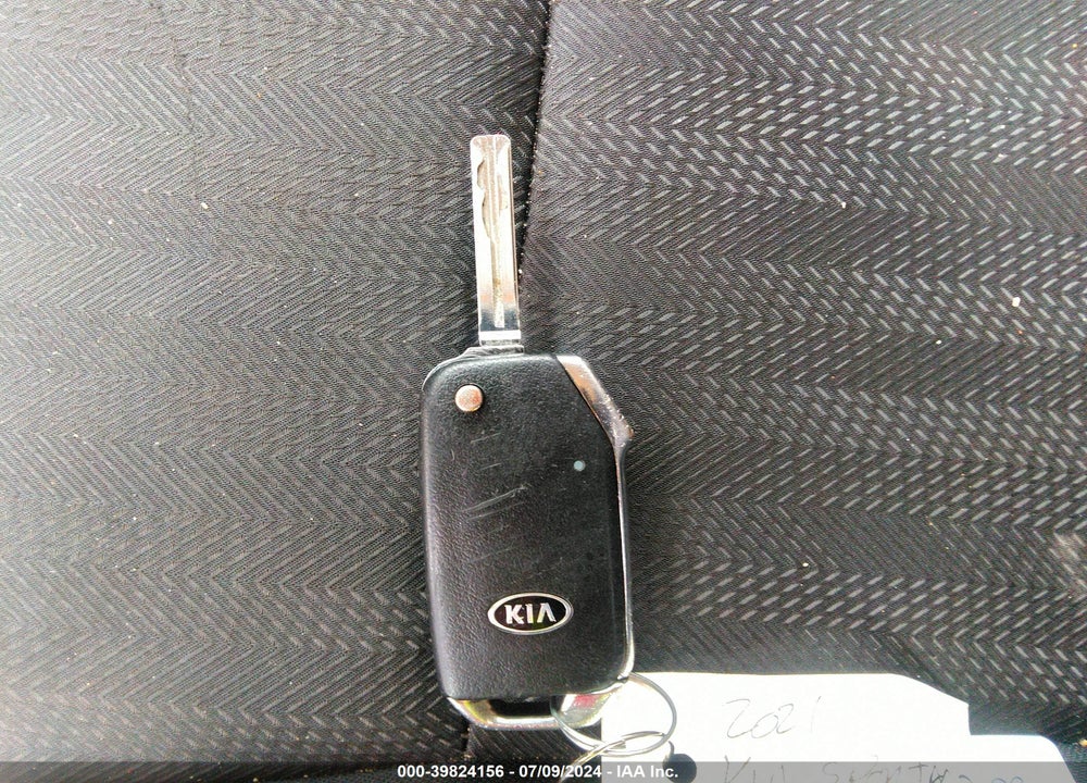 2021 KIA SPORTAGE LX VIN: KNDPMCAC8M7885400