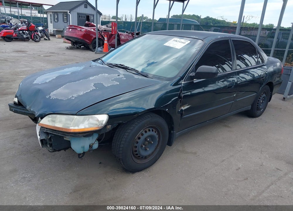 1998 HONDA ACCORD LX VIN: 1HGCG5544WA221557
