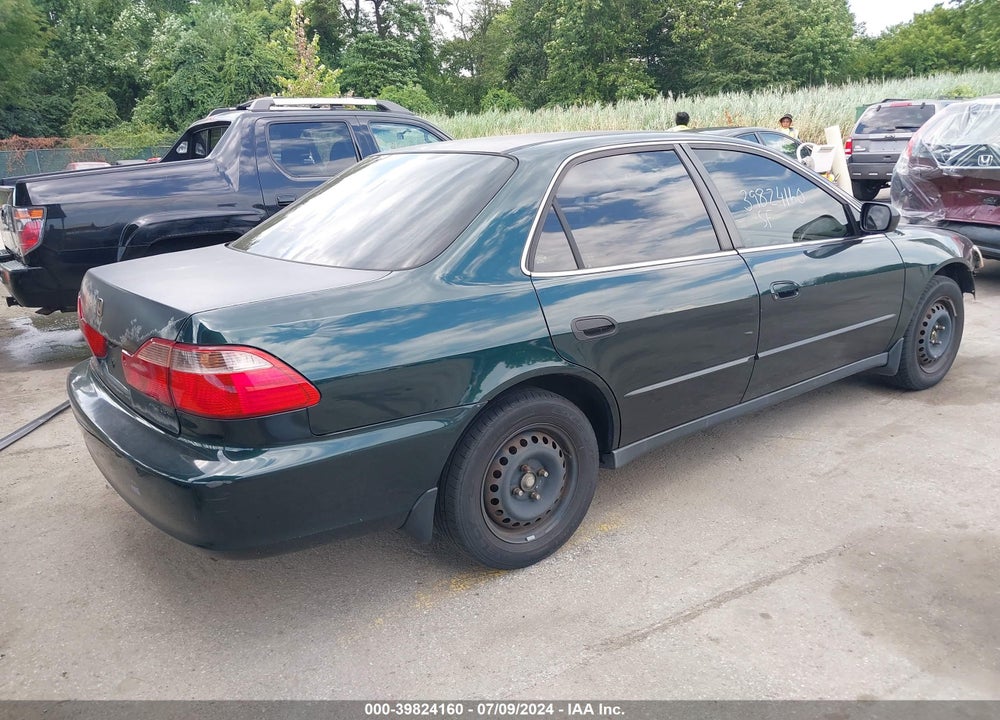 1998 HONDA ACCORD LX VIN: 1HGCG5544WA221557